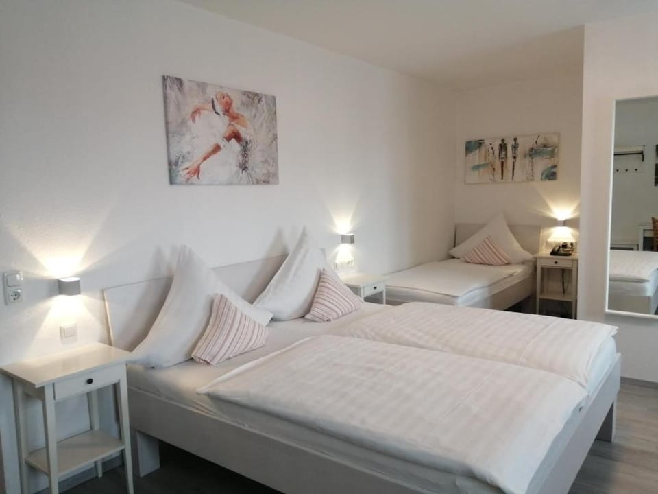 Bed, Photo of the whole room
