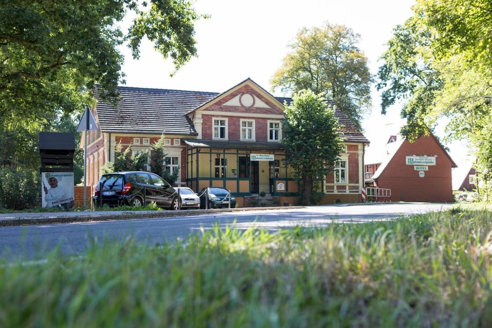 Property building, Day