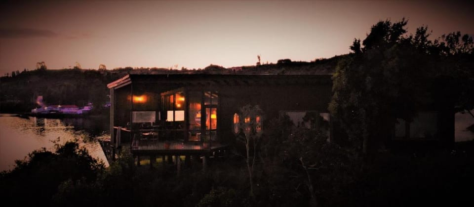 CASA BARCA DE CHILOÉ House in Los Lagos, Chile