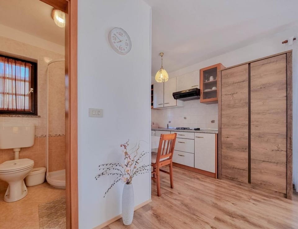 Bathroom, Kitchen or kitchenette