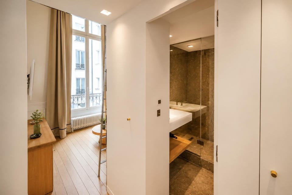 Appartement de standing 1 – tour Eiffel/Invalides Apartment in Paris