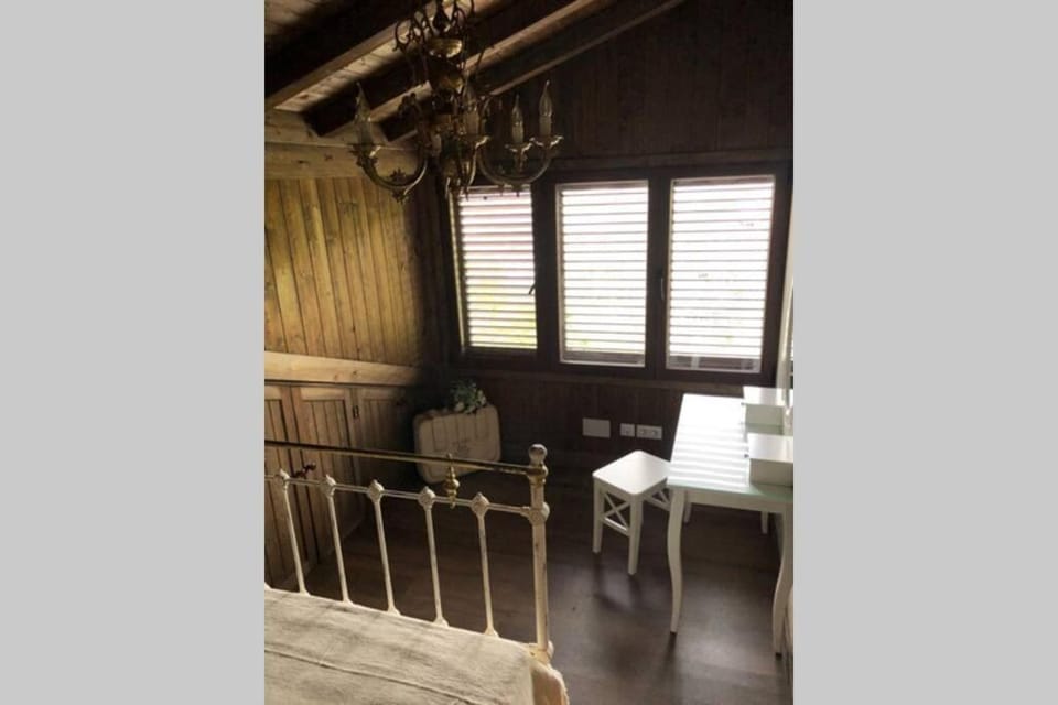 The Holidays Houses - "El Refugio del Alquimista" Casa rural Médulas House in Galicia