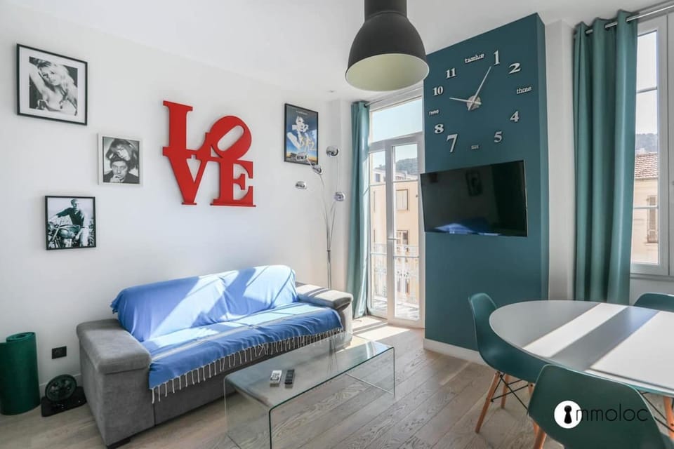 Air-conditioned studio in the Port of Nice Apartment in Nice