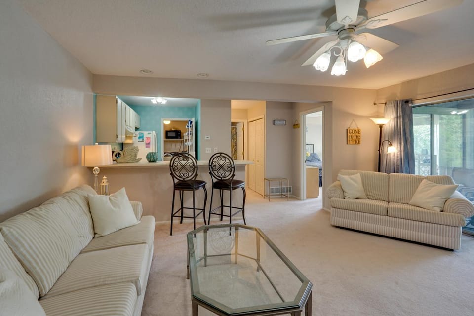 2 Pools, Boat Slip! Waterfront Regatta Bay Condo House in Village Four Seasons