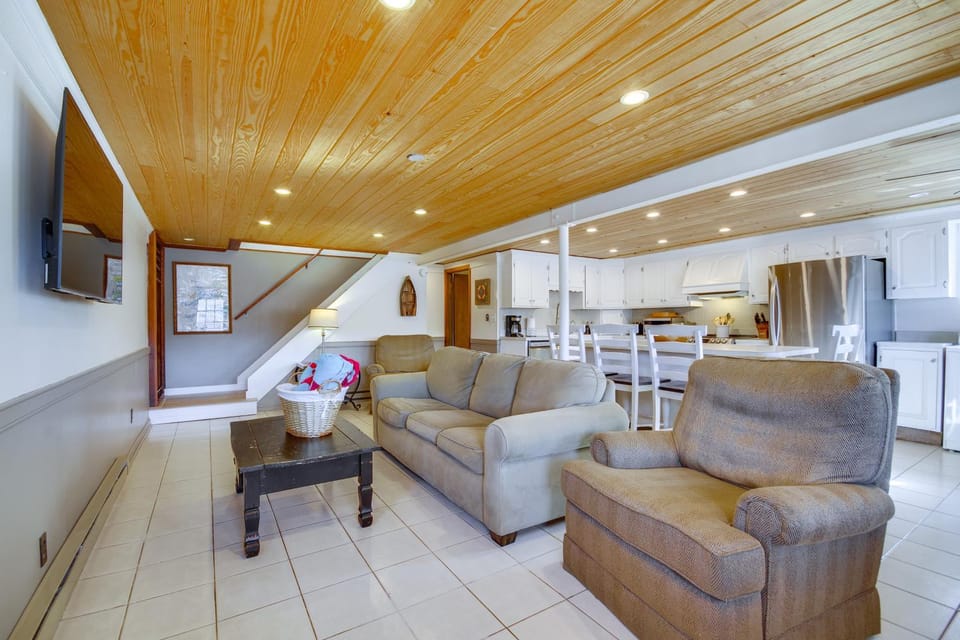 Boat, Fish, Swim! Lake of the Ozarks Home w/ Dock House in Village Four Seasons
