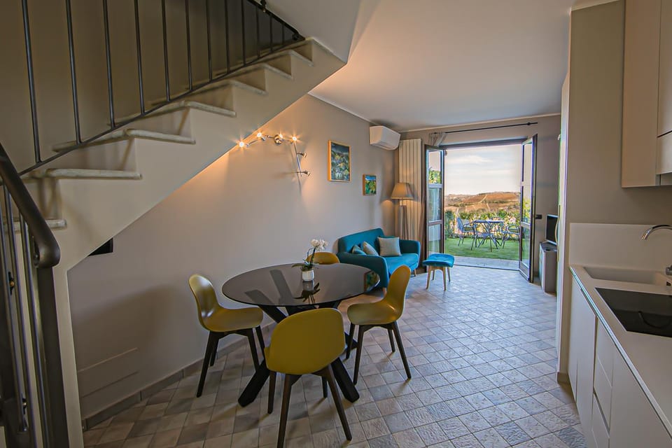 Kitchen or kitchenette, Living room, Dining area