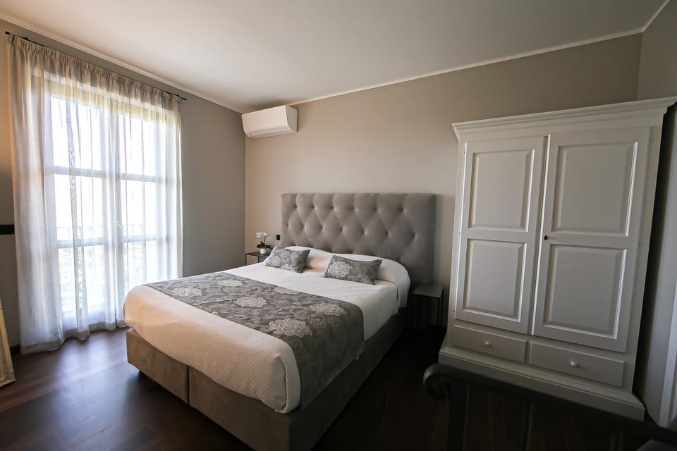 Bed, Bedroom, wardrobe