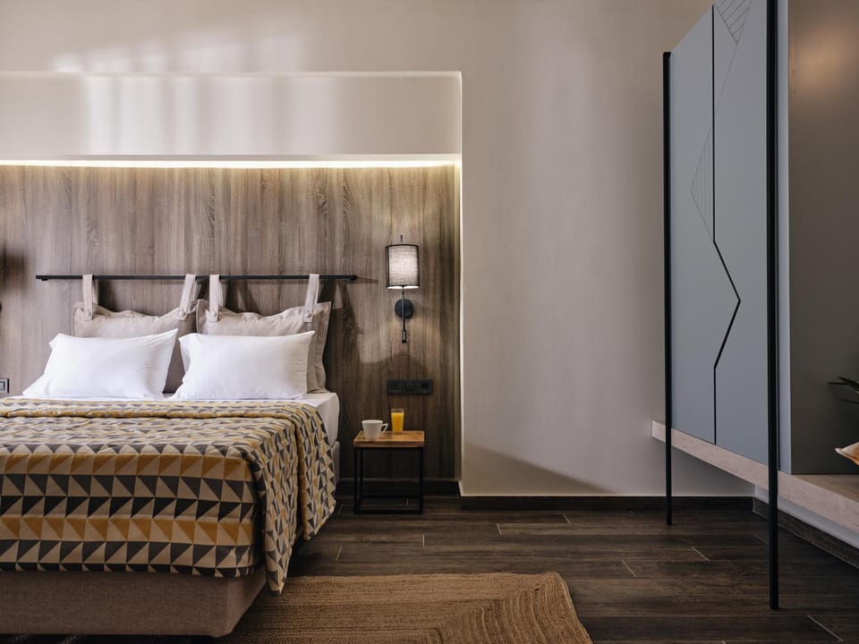 Bed, Photo of the whole room, Bedroom, wardrobe