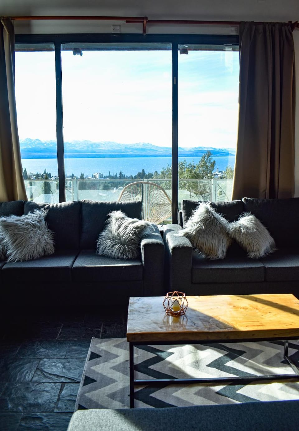 Casa Cerro Dorado vista al lago House in San Carlos Bariloche