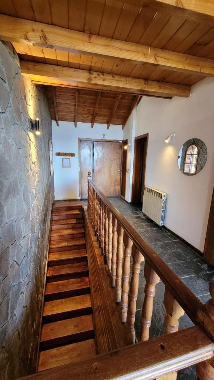 Casa Cerro Dorado vista al lago House in San Carlos Bariloche