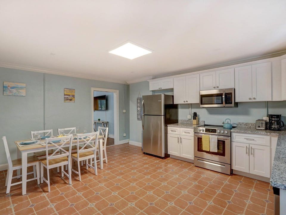 Sundial Inn House in Tybee Island