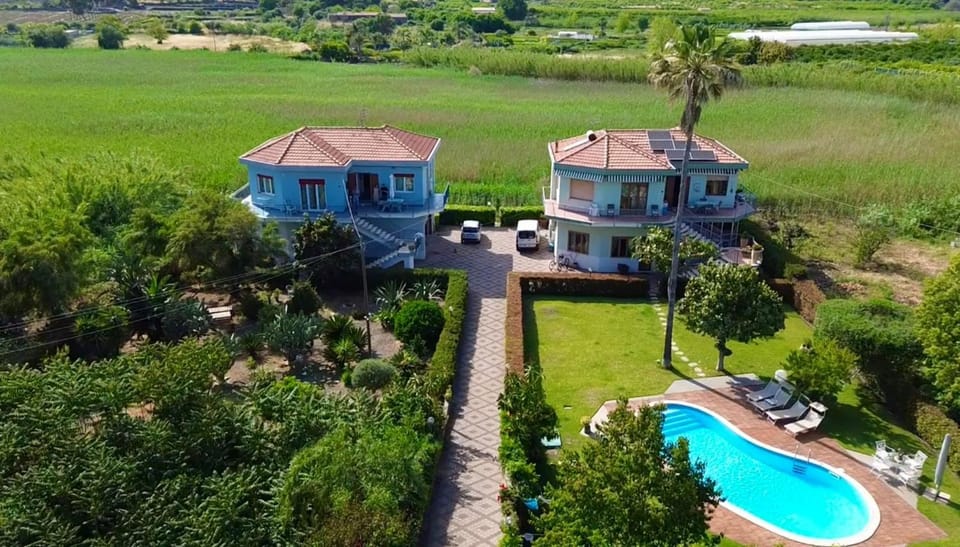 Green paradise with Etna view House in Sicily