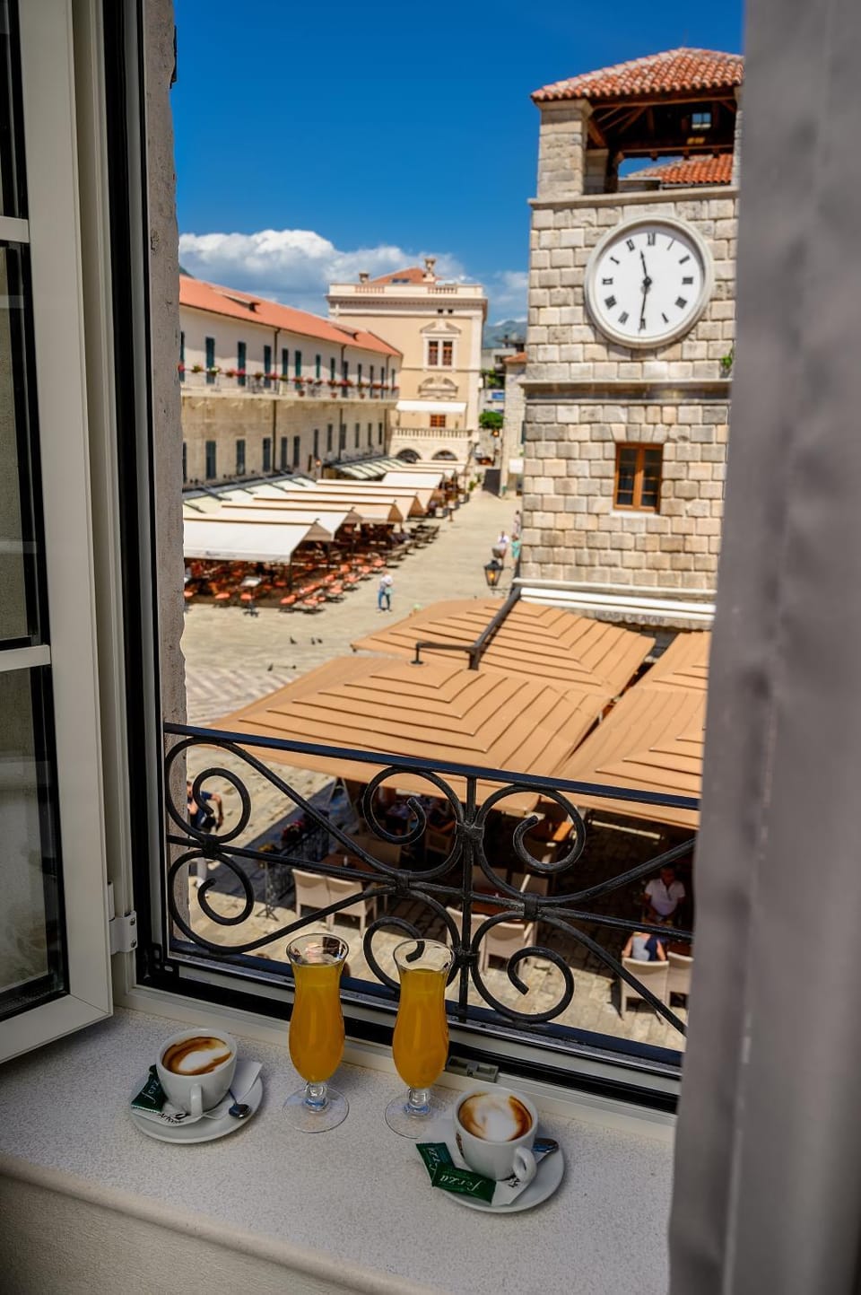 Property building, View (from property/room), Living room