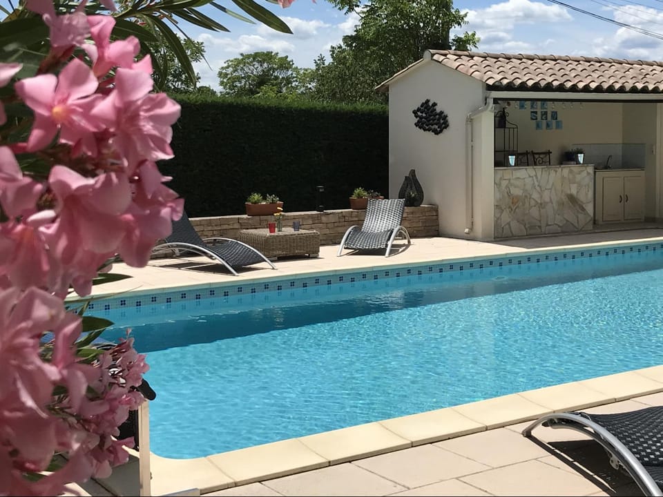 Villa climatisée avec piscine Villa in Pont-Saint-Esprit