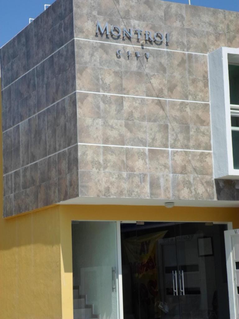 Facade/entrance, Logo/Certificate/Sign