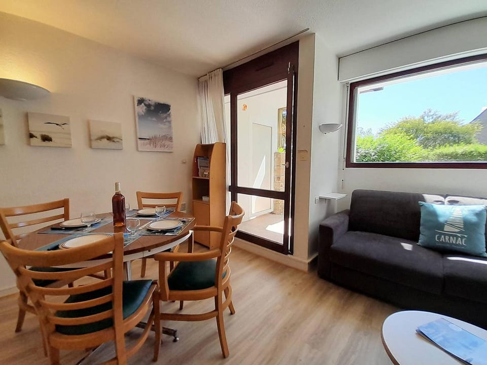 Carnac: Studio Cabine 28m², Piscine, Animaux Acceptés - FR-1-477-186 Cabin in Carnac