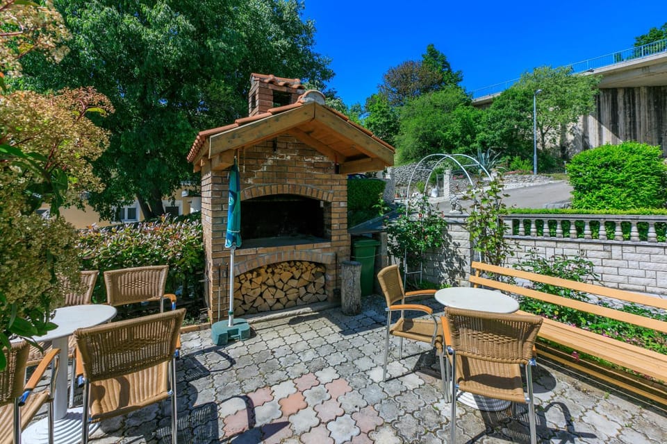 BBQ facilities, Balcony/Terrace