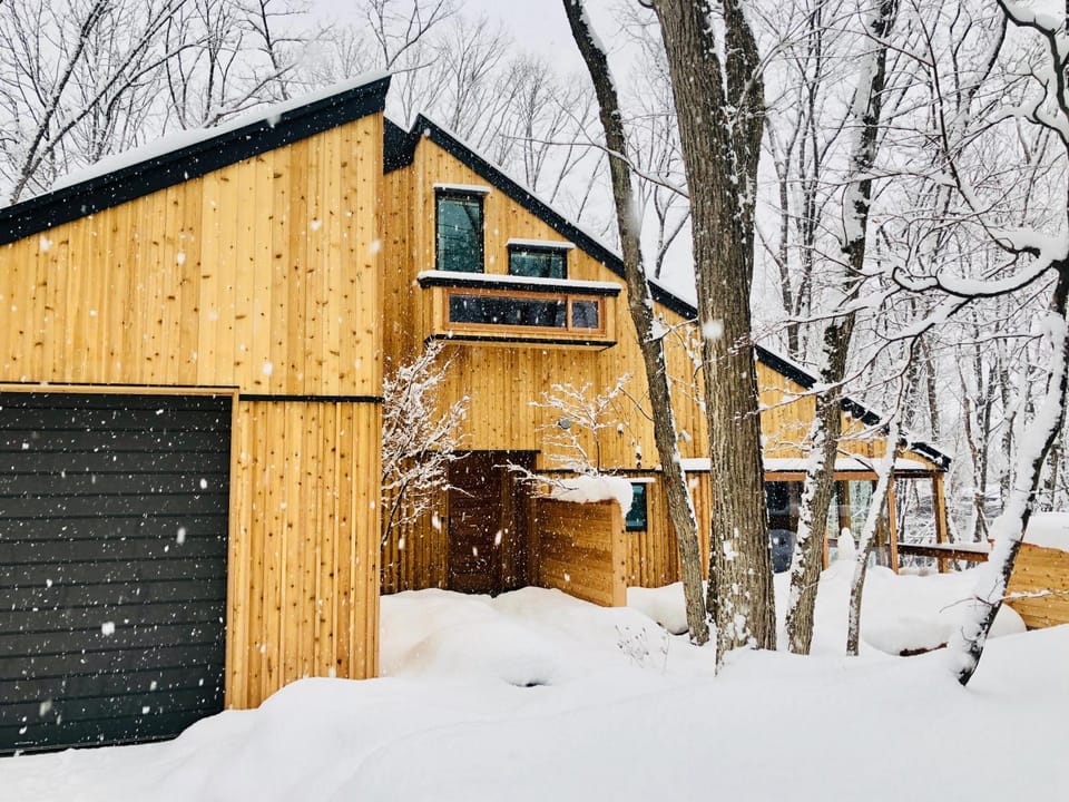 Property building, Winter