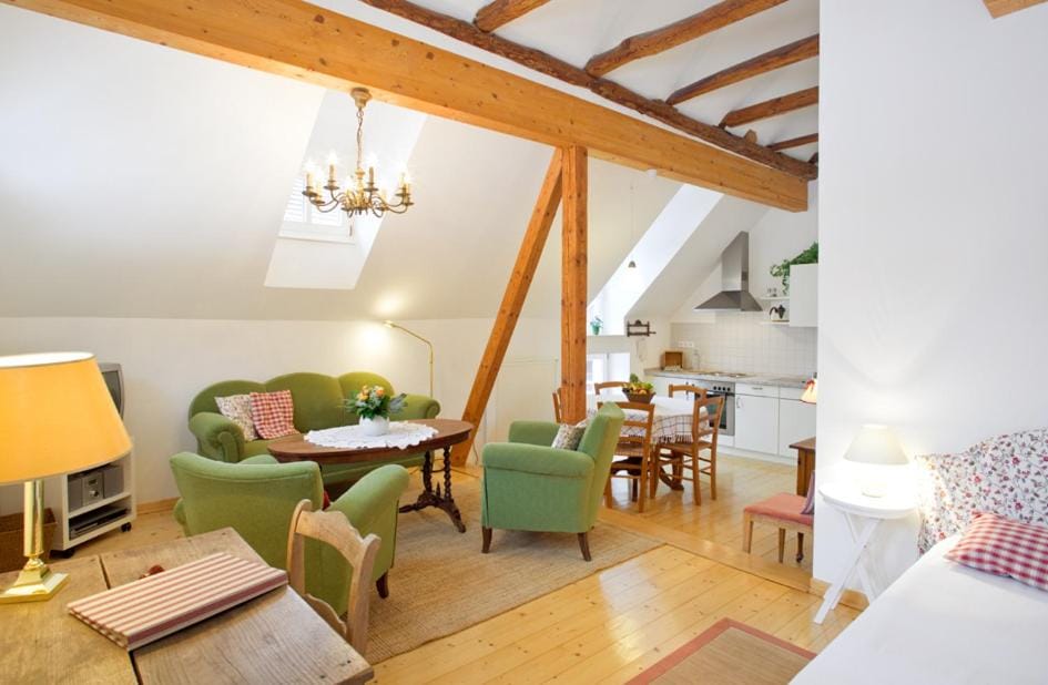 Living room, Photo of the whole room