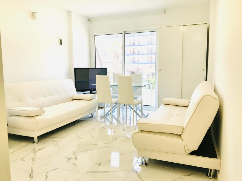 TV and multimedia, Seating area