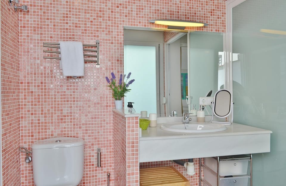 Shower, Bathroom