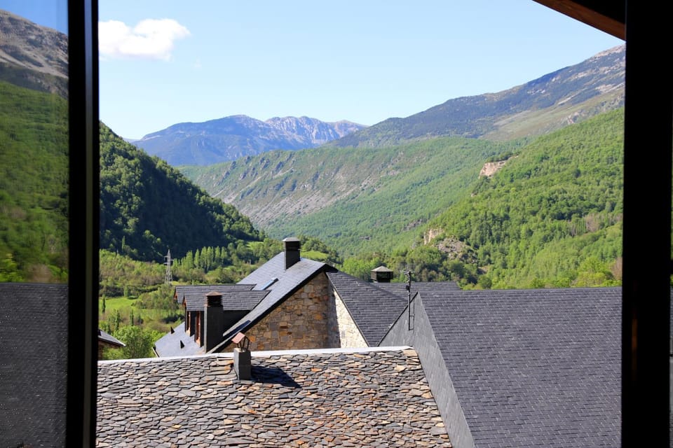 Casa Los Huertos Country House in Catalonia