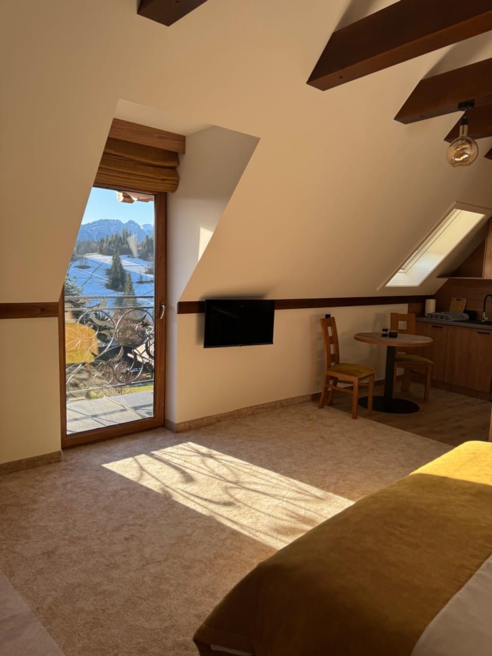 TV and multimedia, Balcony/Terrace, Mountain view