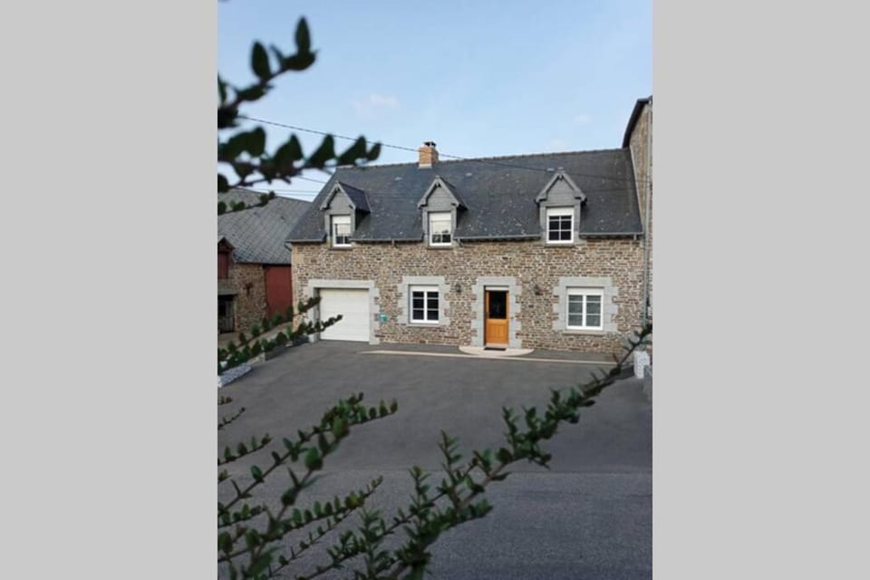 Le Petit Concise à 20mn du Mont Saint Michel House in Brittany