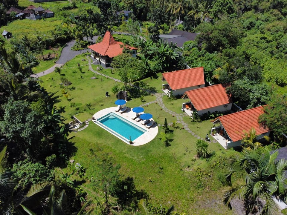 Property building, Swimming pool