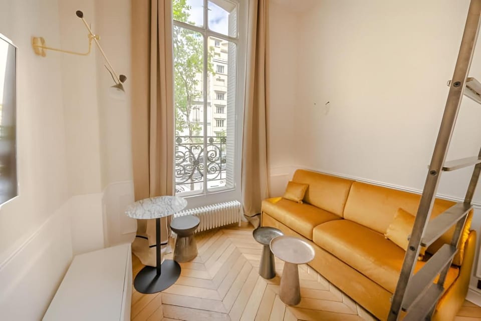 Appartement de standing 4 - tour Eiffel/Invalides Apartment in Paris