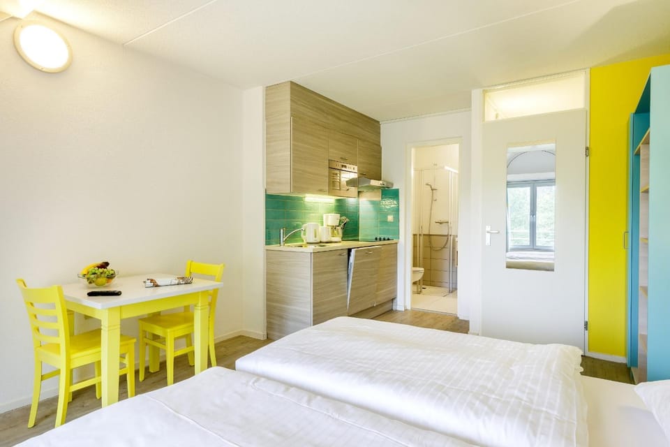 Kitchen or kitchenette, Living room, Dining area