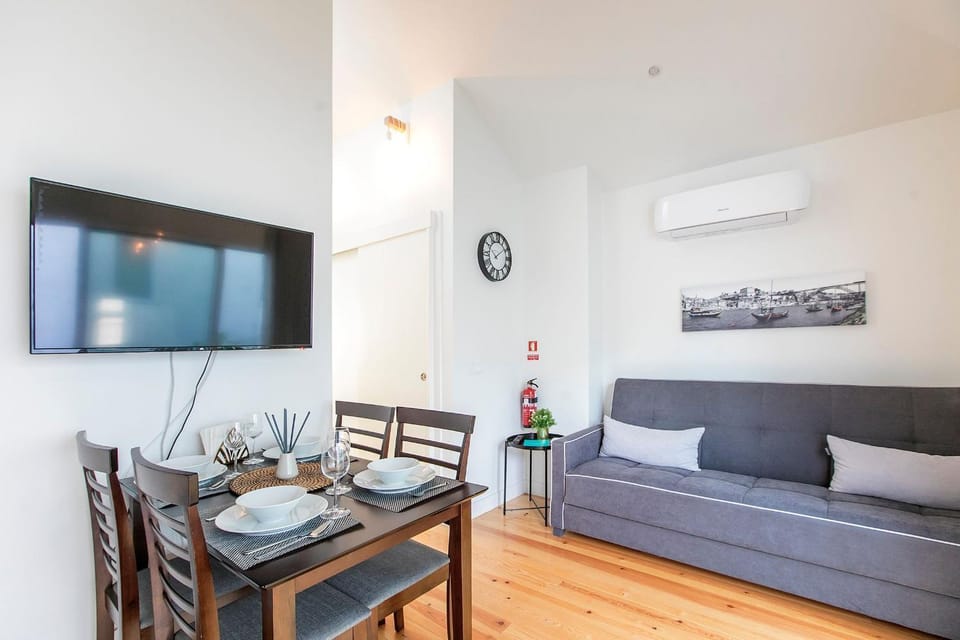 TV and multimedia, Dining area