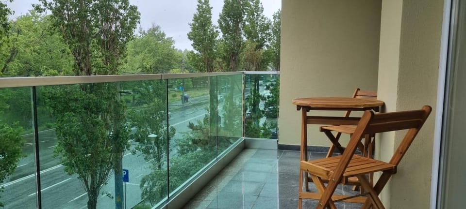 View (from property/room), Balcony/Terrace, Dining area