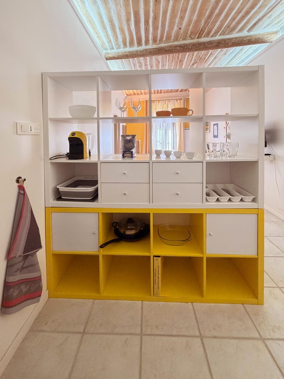 Clementine - Joli studio privé avec clim calme à 70 m du centre village de Lauris Apartment in Provence-Alpes-Côte d'Azur