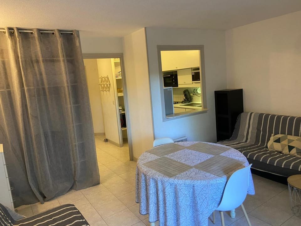 Iago lodge azur, 5 minutes à pied de la plage Apartment in Fréjus