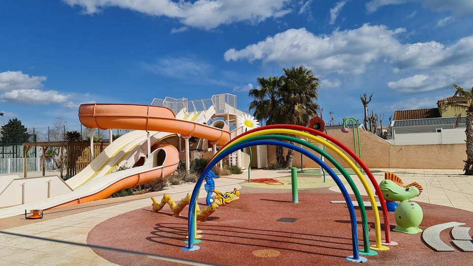 Les sable du midi 3 Campground/ 
RV Resort in Occitanie