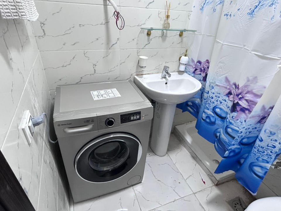 Bathroom, washing machine