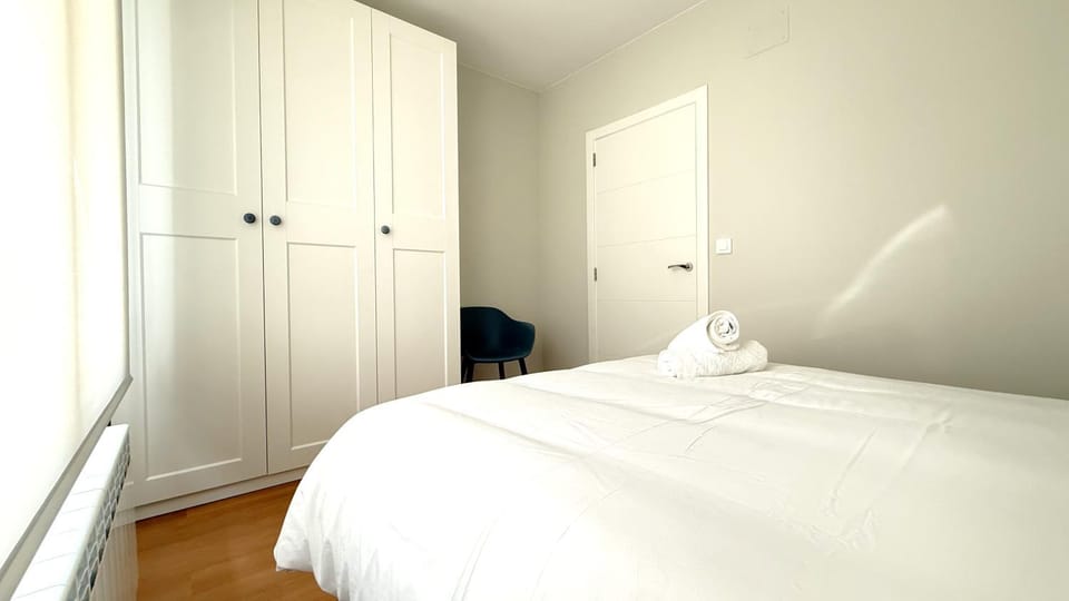 Bed, Bedroom, wardrobe