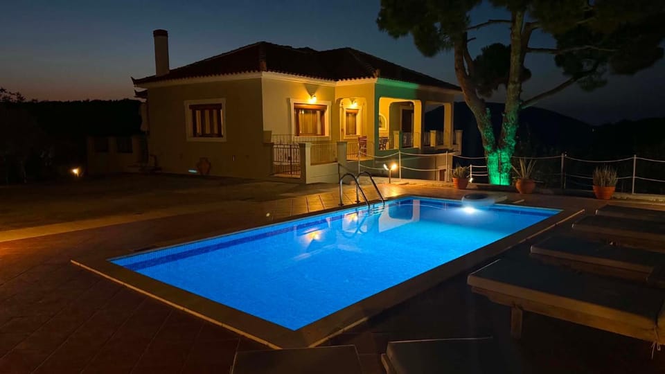 Villa Ouranos in Pefkias Villa in Sporades, Greece
