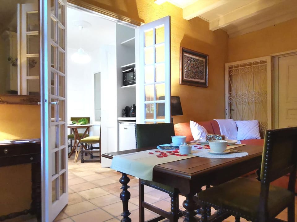 Cocon au cœur du Puy-en-Velay avec cour privée et WIFI - FR-1-582-325 Apartment in Auvergne-Rhône-Alpes