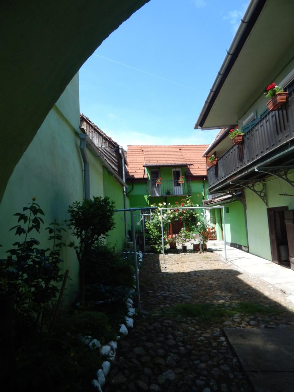 Property building, Facade/entrance, Inner courtyard view