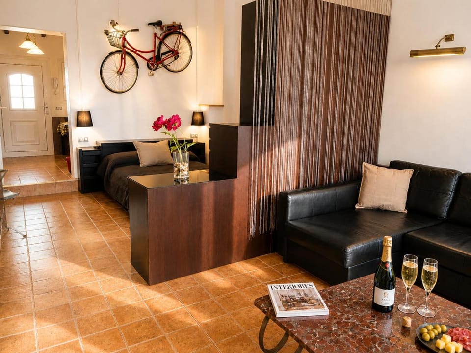 Living room, Bedroom