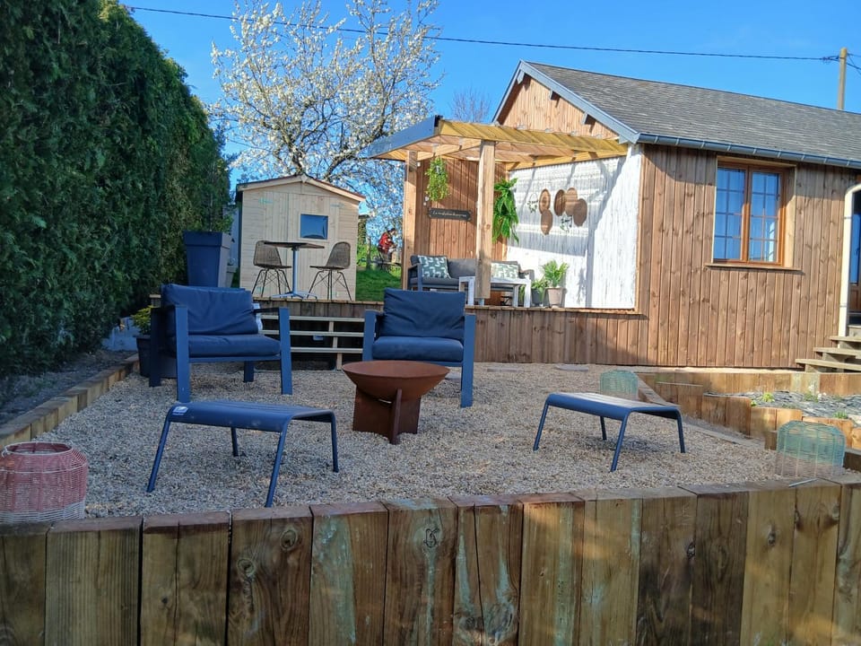 la cabane des druides Chalet in Normandy