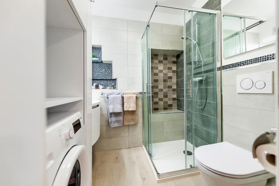 Shower, Bathroom, washing machine