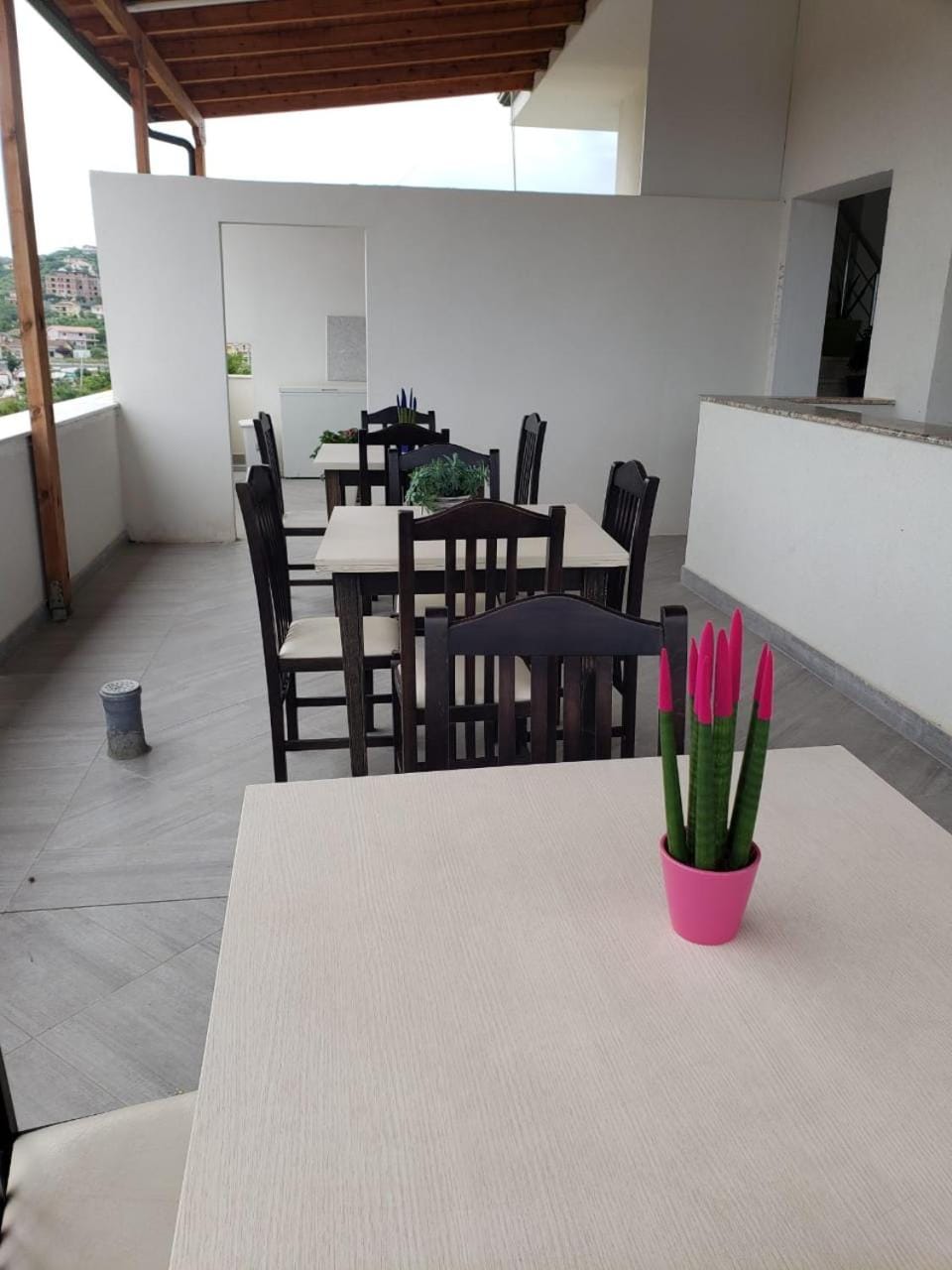 Restaurant/places to eat, Banquet/Function facilities, Seating area, Dining area