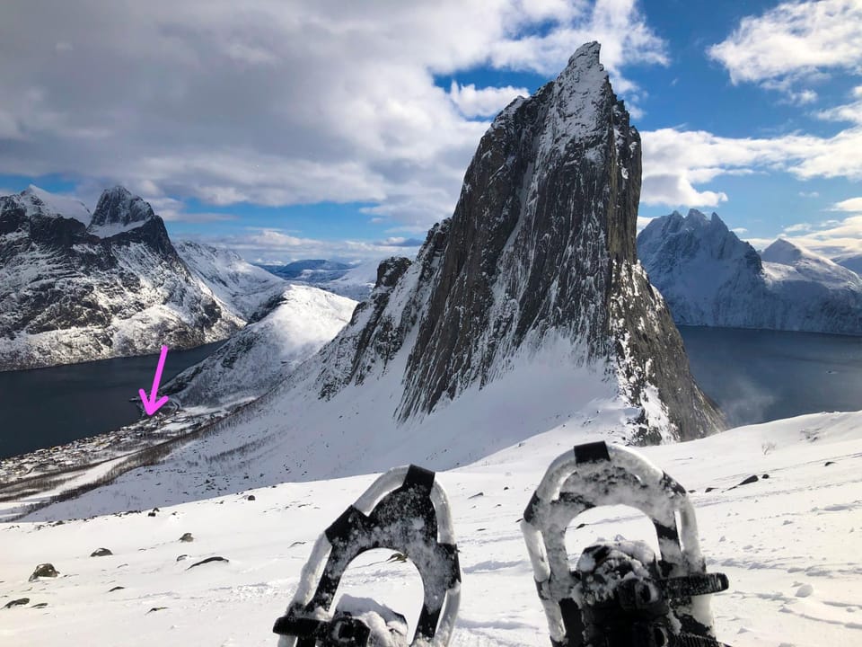 Nearby landmark, Neighbourhood, Natural landscape, Winter, Skiing, Hiking, Location