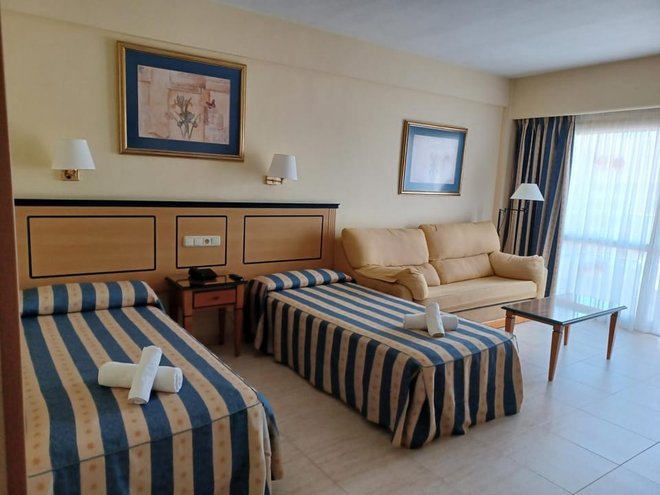 Estudio 1ª linea vista mar planta 10 3 PYR Fuengirola Apartment in Fuengirola