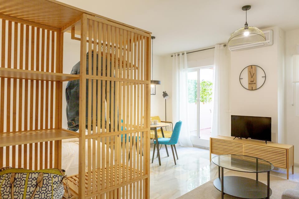 TV and multimedia, Decorative detail, wardrobe