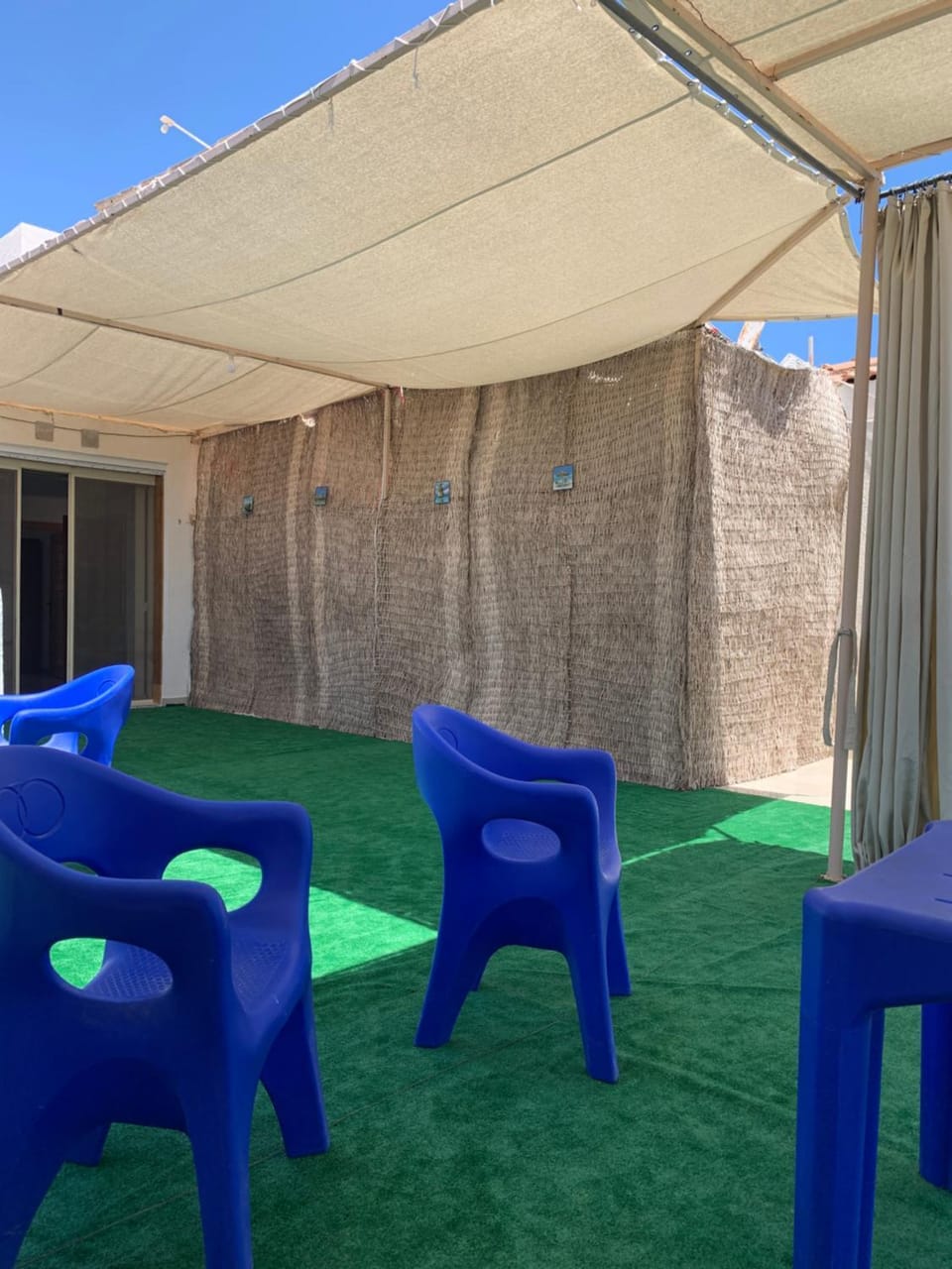 Patio, Day, Balcony/Terrace, Seating area