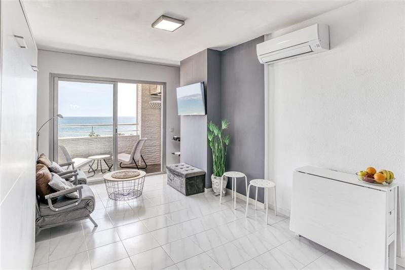 Cosy Beach Apartment in Alt Empordà